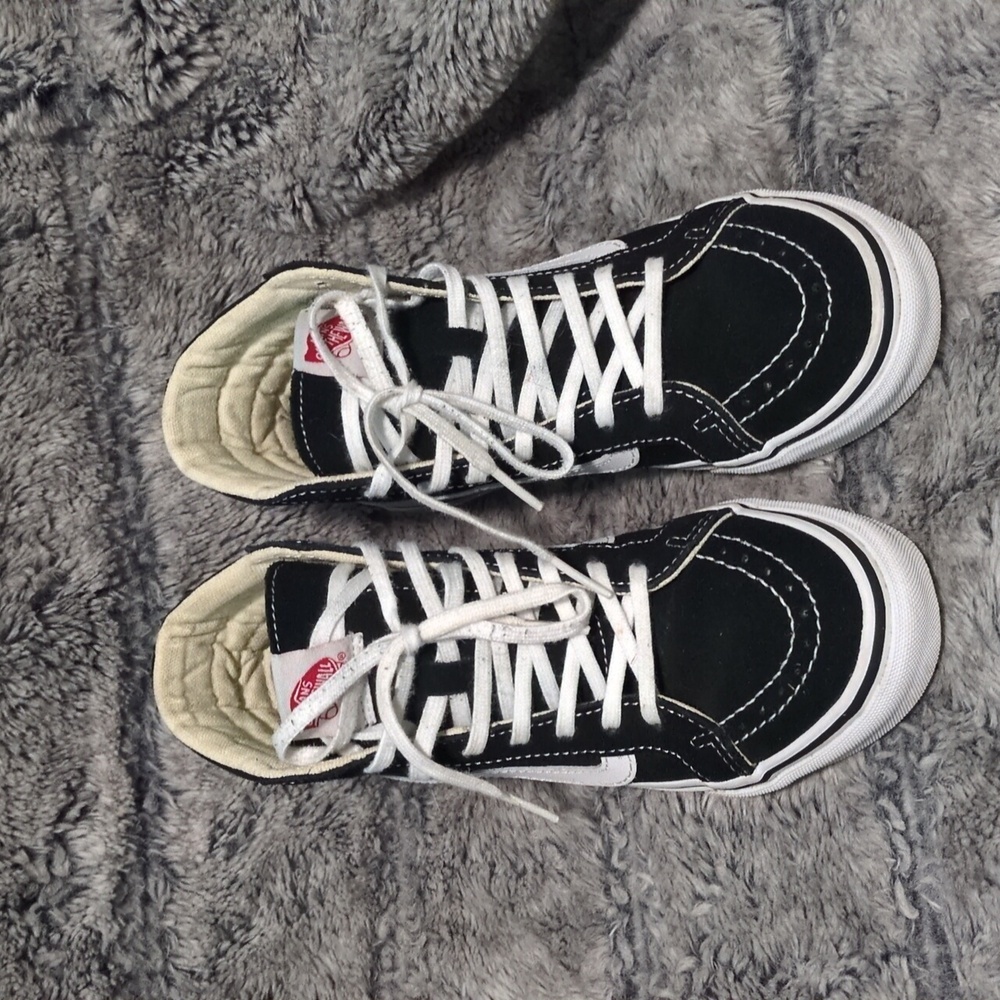 Vans Black and White High-Top Sneakers Kids Sz 3.5 - Picture 2 of 5